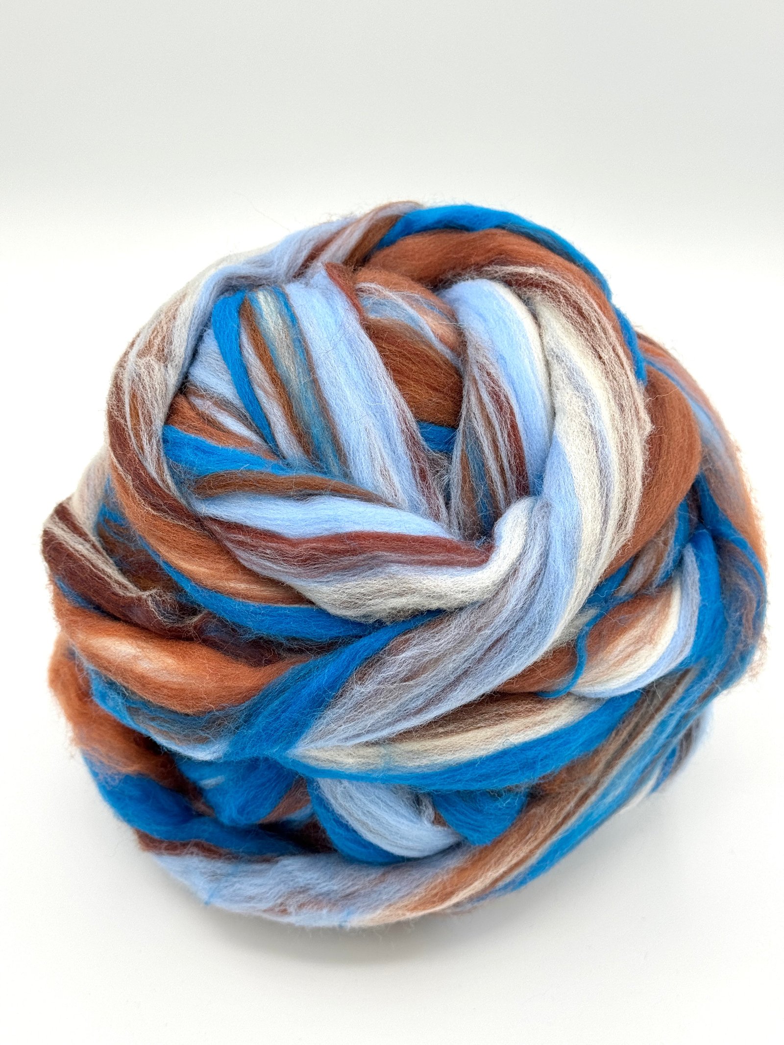 COLOR BLENDS MERINO WOOL ROVING A48 ICEBERG